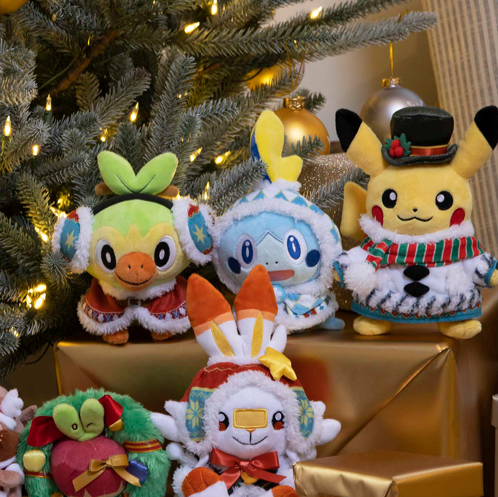 Pokemon Center - Pokemon Holiday Christmas Pikachu & Eevee Figure by Funko