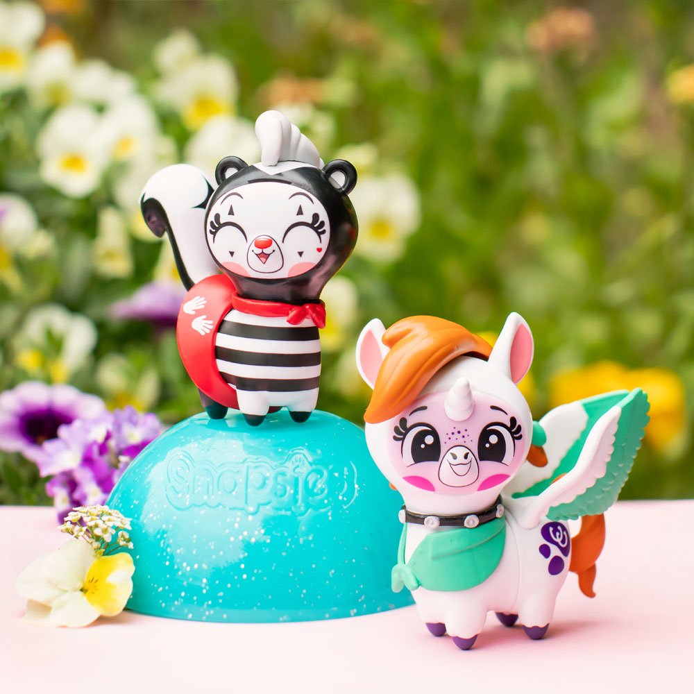 Snapsies Series 2 Skunk and Alicorn (image: Funko)